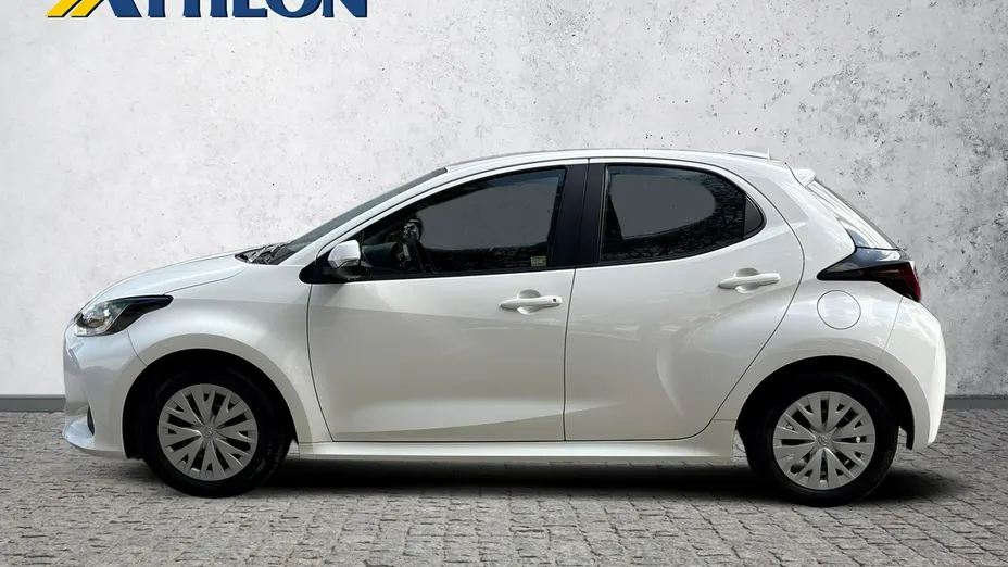 TOYOTA Yaris -