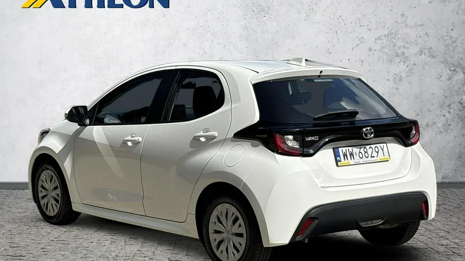 TOYOTA Yaris -