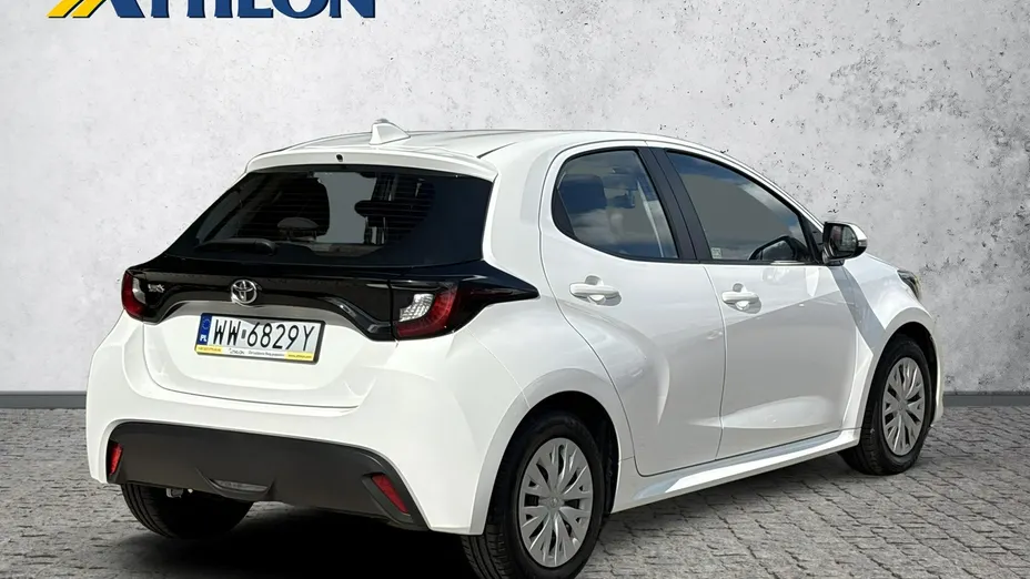 TOYOTA Yaris -