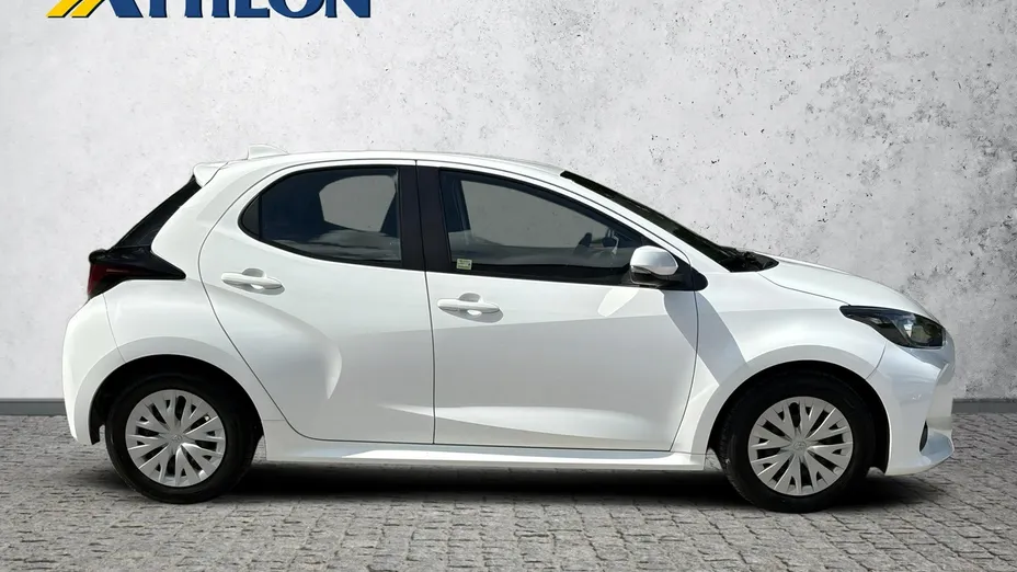 TOYOTA Yaris -