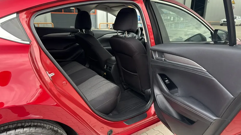 MAZDA 6 -