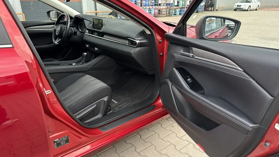 MAZDA 6 -