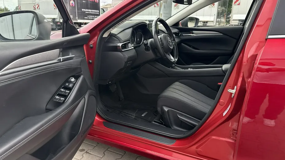 MAZDA 6 -