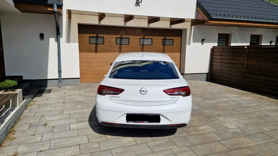 OPEL Insignia -