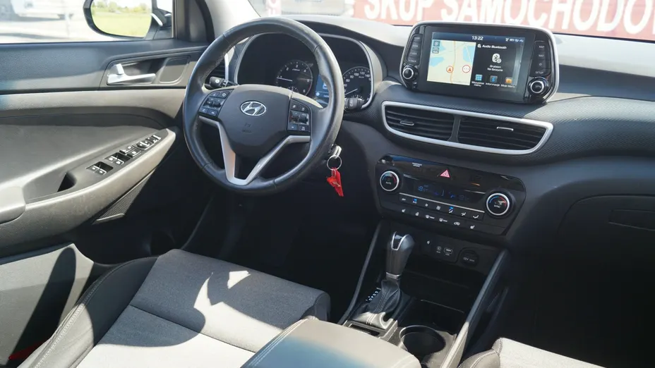 HYUNDAI Tucson -