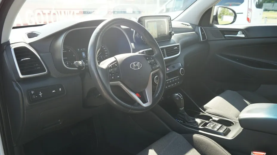 HYUNDAI Tucson -