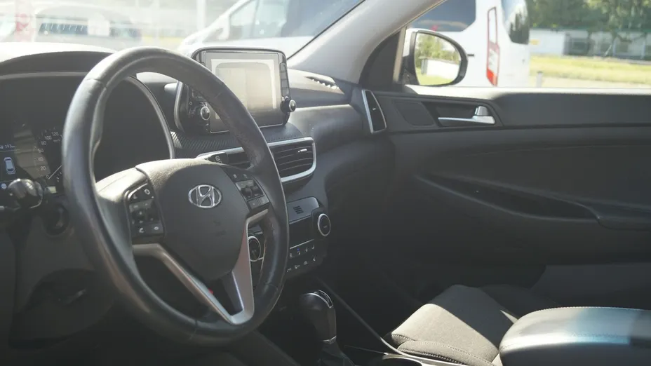 HYUNDAI Tucson -
