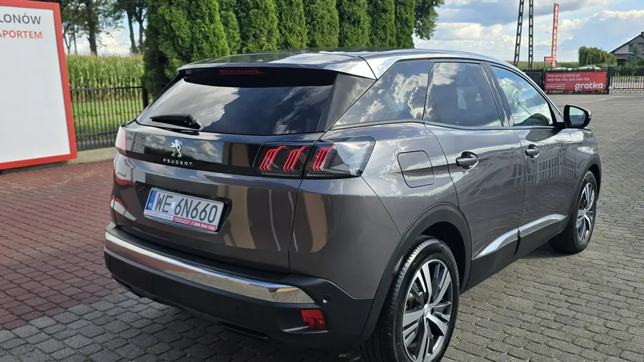 PEUGEOT 3008 -