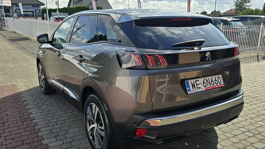 PEUGEOT 3008 -