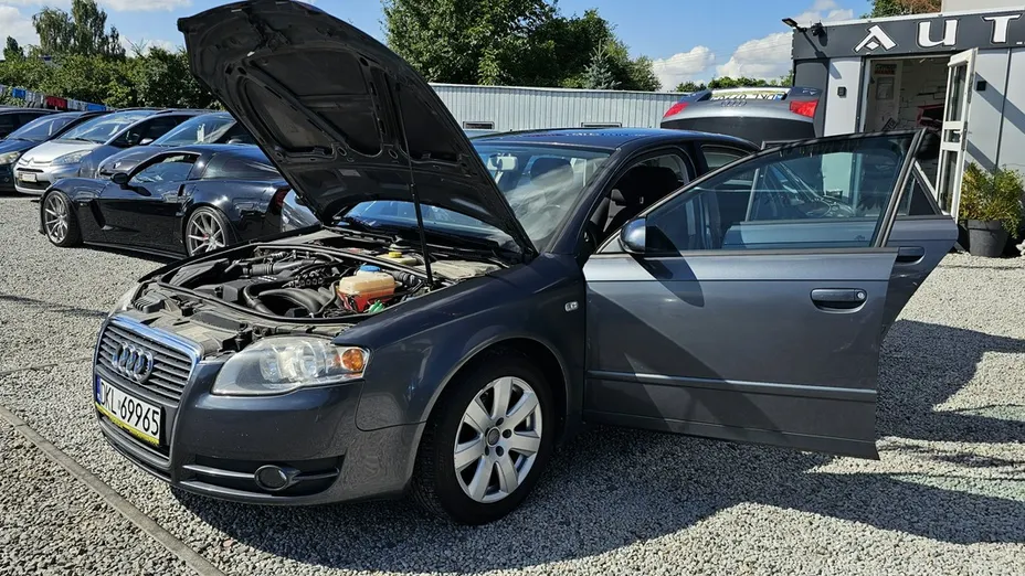 AUDI A4 -