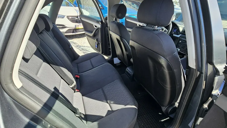 AUDI A4 -
