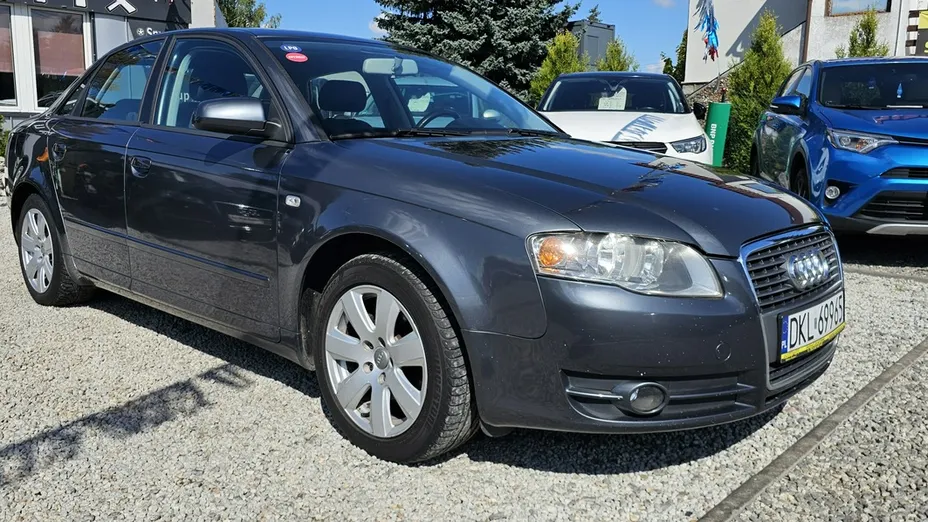 AUDI A4 -