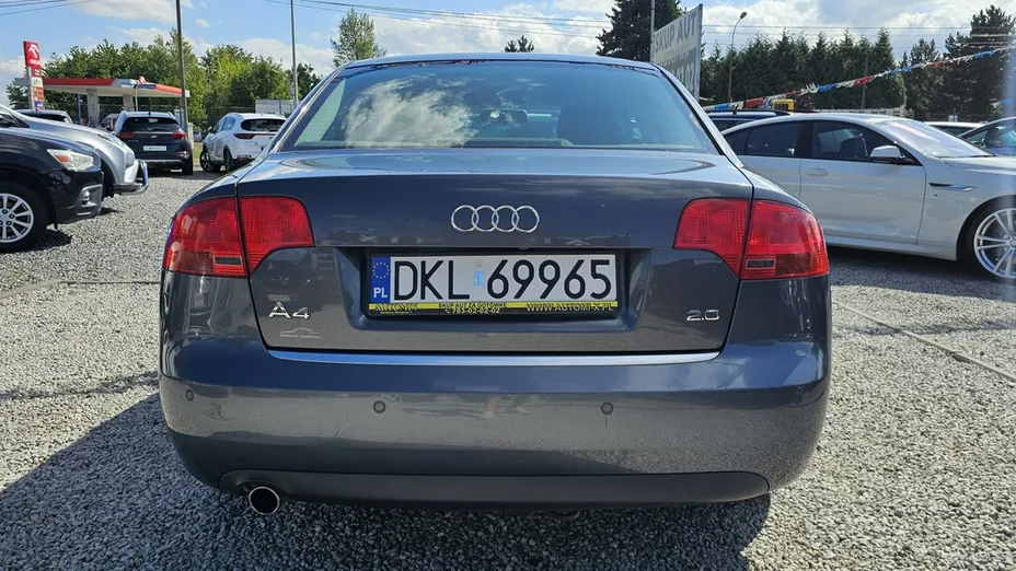 AUDI A4 -
