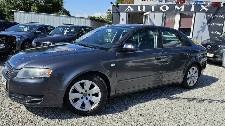 AUDI A4 -