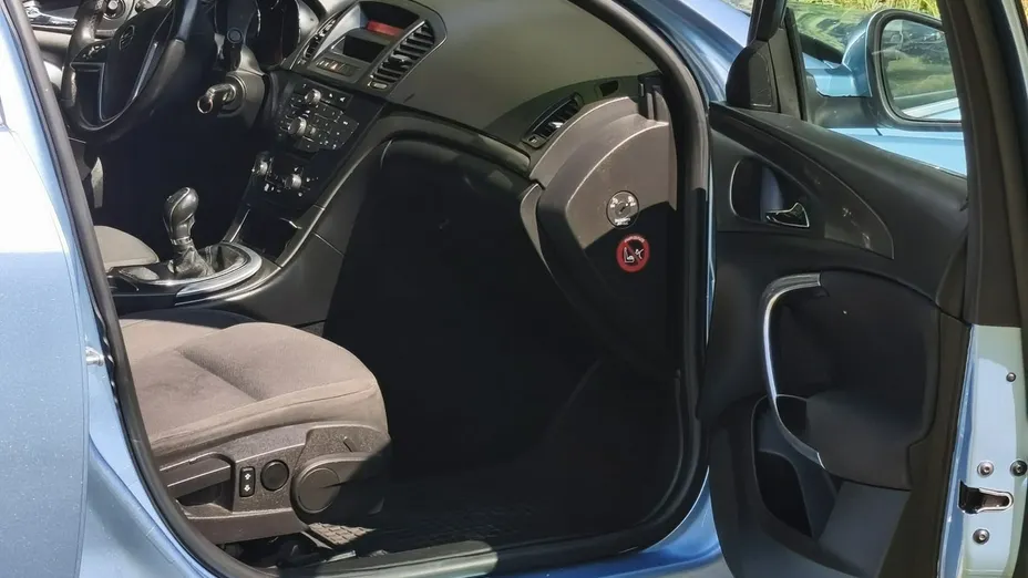 OPEL Insignia -