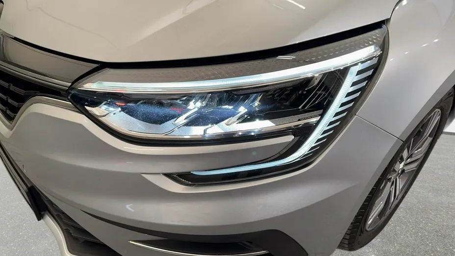 RENAULT Megane -