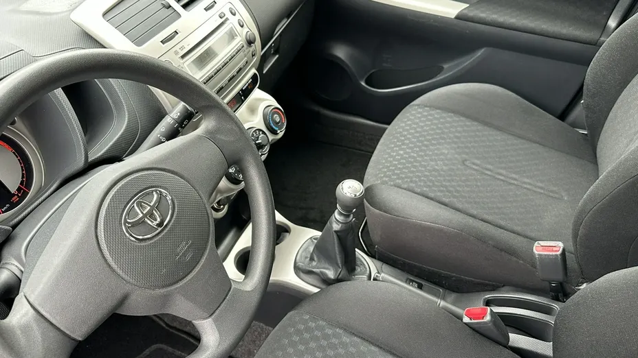 TOYOTA Urban Cruiser -