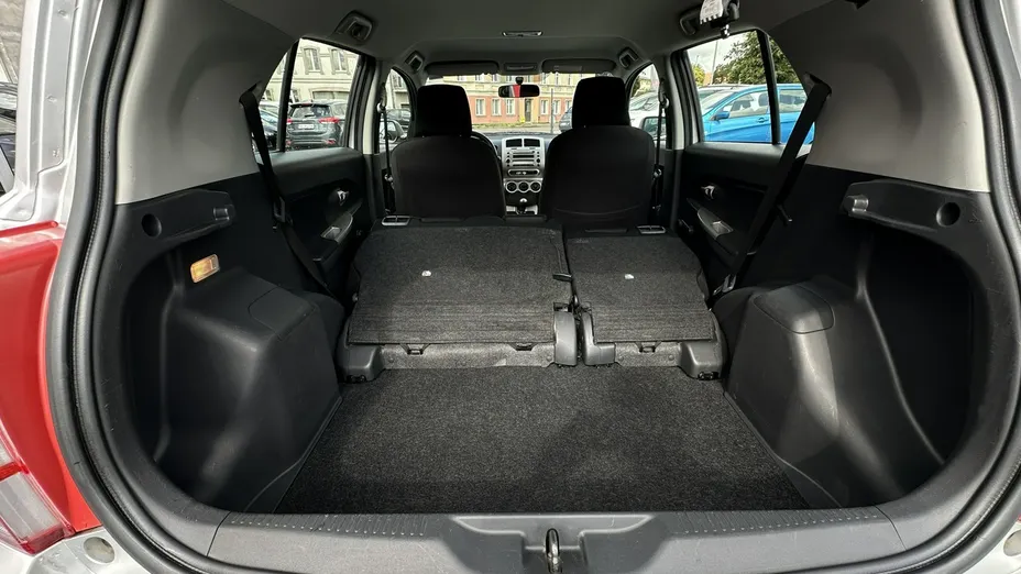 TOYOTA Urban Cruiser -