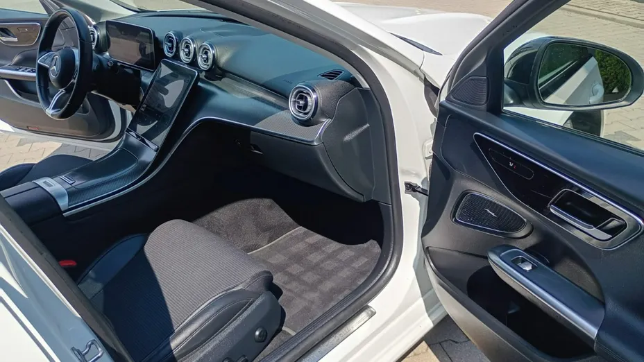 MERCEDES-BENZ C Klasa -