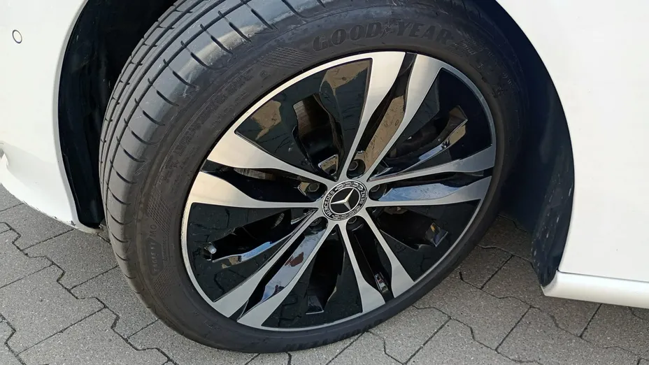 MERCEDES-BENZ C Klasa -