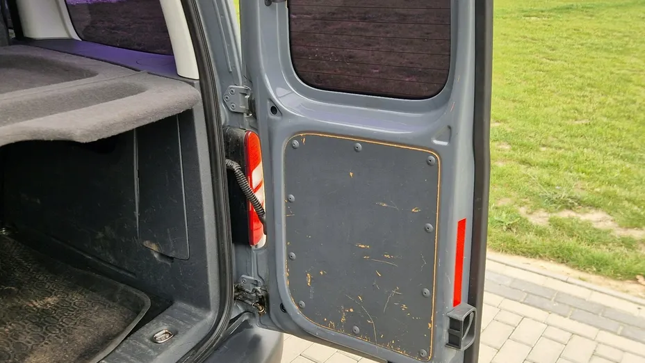 VOLKSWAGEN Caddy -