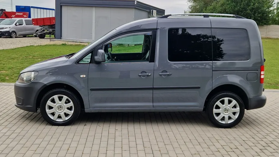 VOLKSWAGEN Caddy -