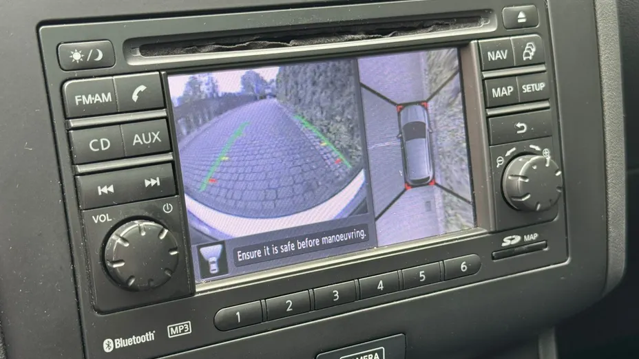 NISSAN Qashqai -