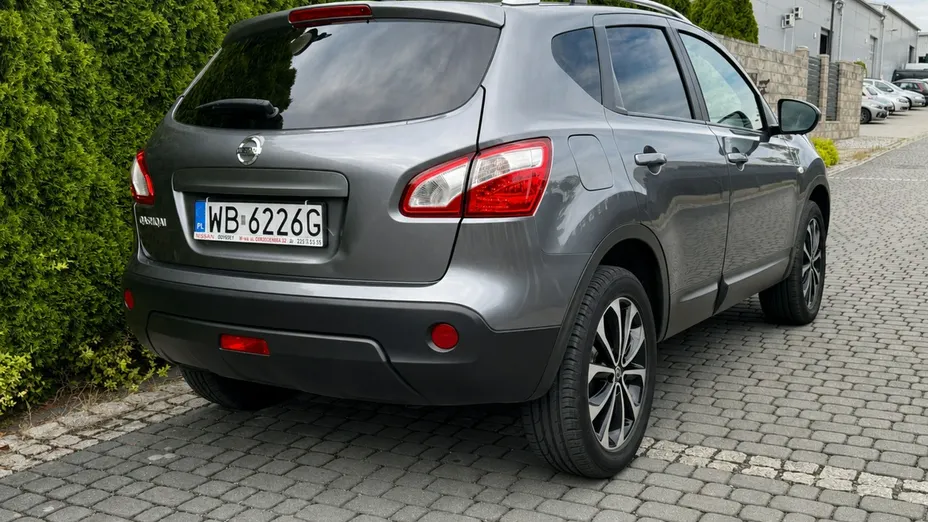 NISSAN Qashqai -