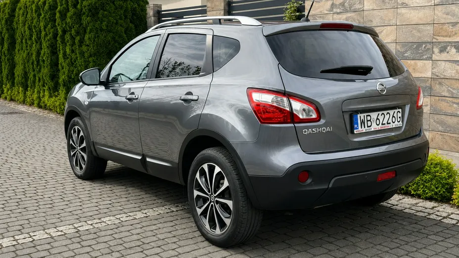 NISSAN Qashqai -