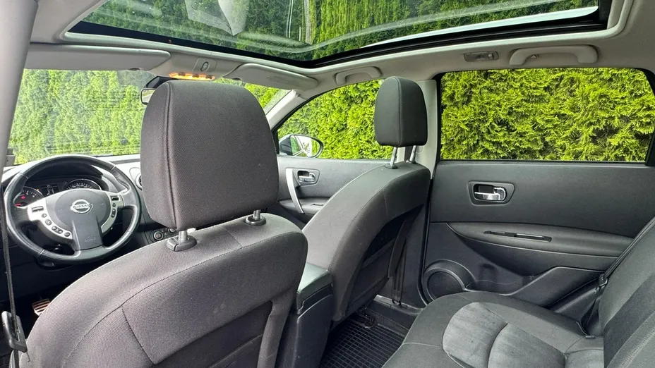 NISSAN Qashqai -