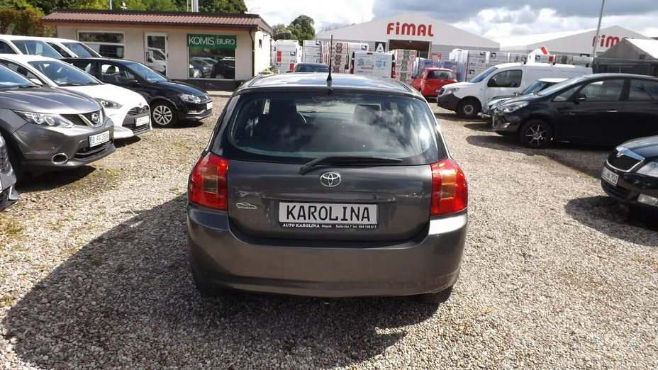 TOYOTA Corolla -