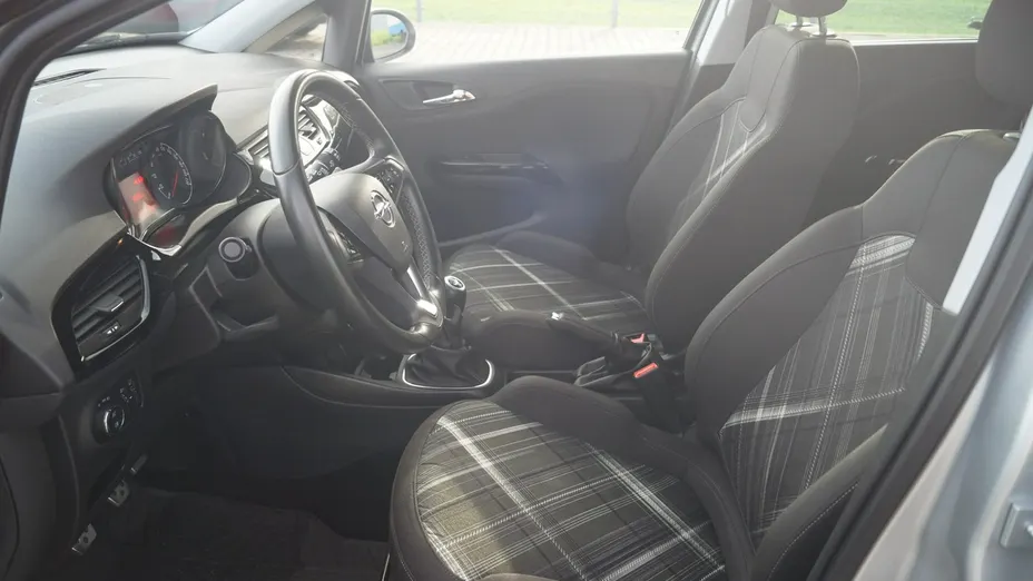 OPEL Corsa -