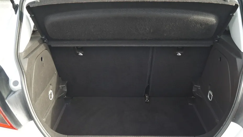 OPEL Corsa -