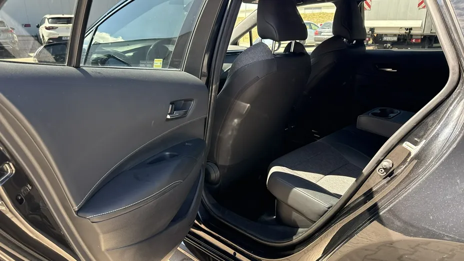 TOYOTA Corolla -