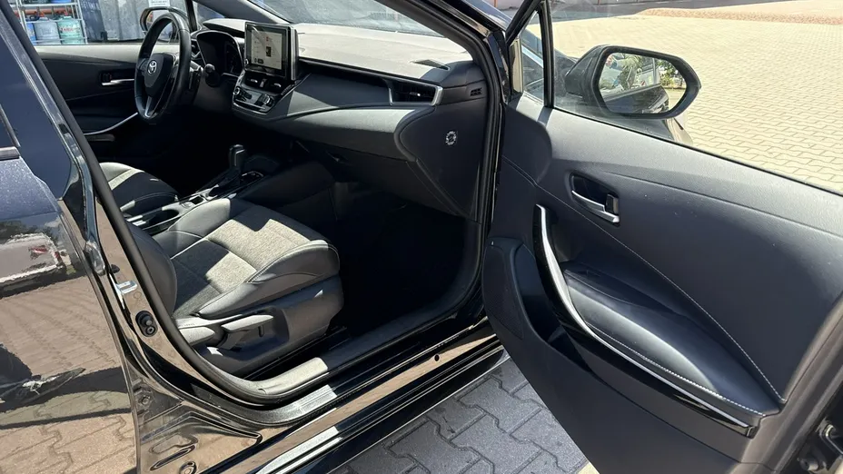 TOYOTA Corolla -