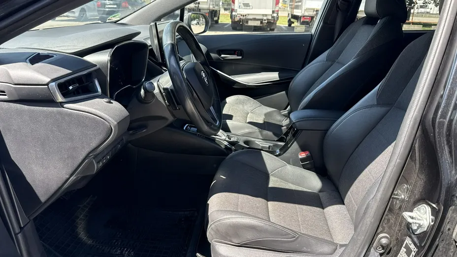 TOYOTA Corolla -
