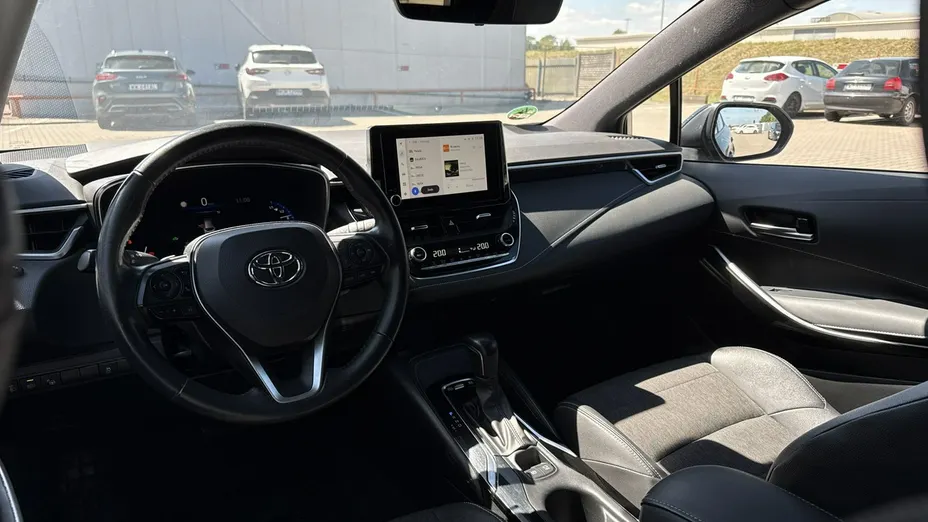 TOYOTA Corolla -