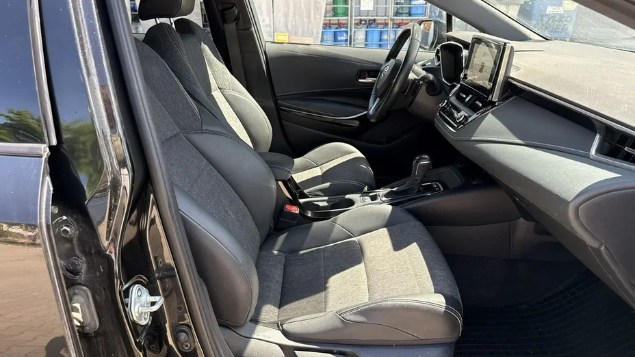 TOYOTA Corolla -