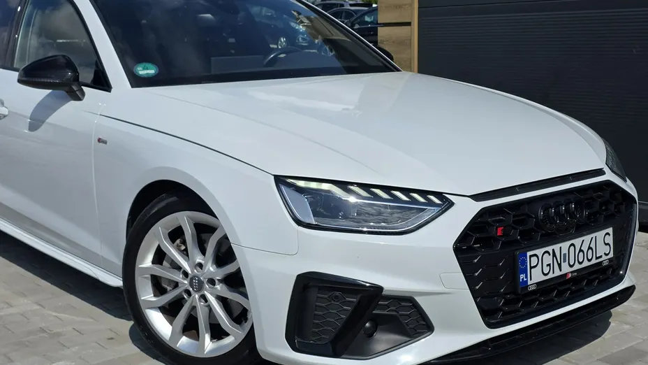 AUDI A4 -