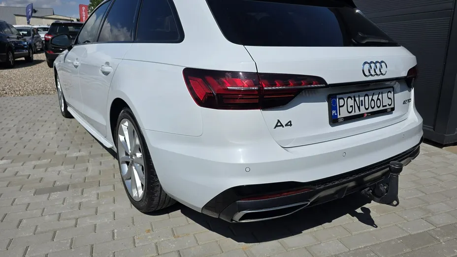 AUDI A4 -