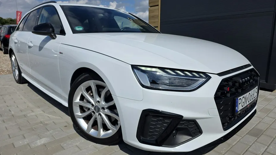 AUDI A4 -