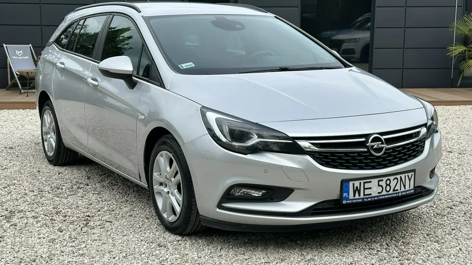OPEL Astra -