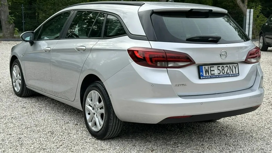 OPEL Astra -