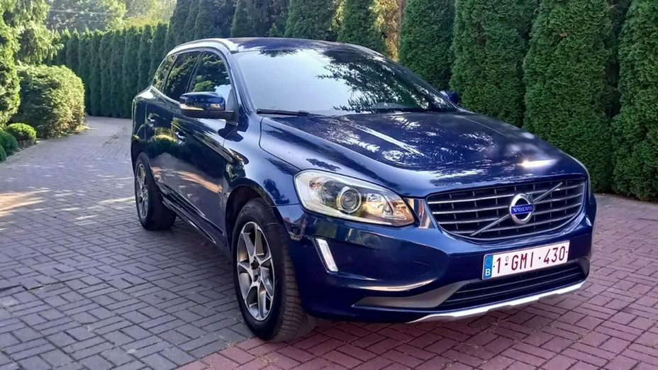 VOLVO XC60 -