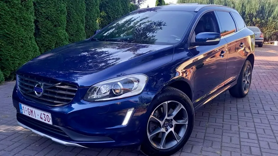 VOLVO XC60 -