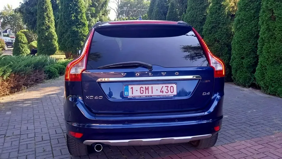 VOLVO XC60 -