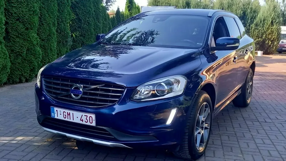 VOLVO XC60 -