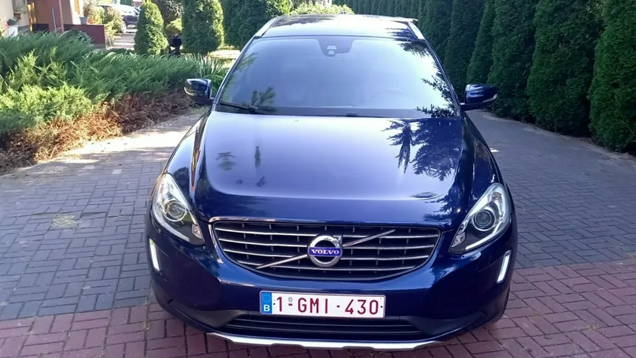 VOLVO XC60 -