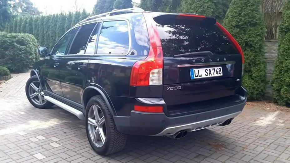 VOLVO XC90 -