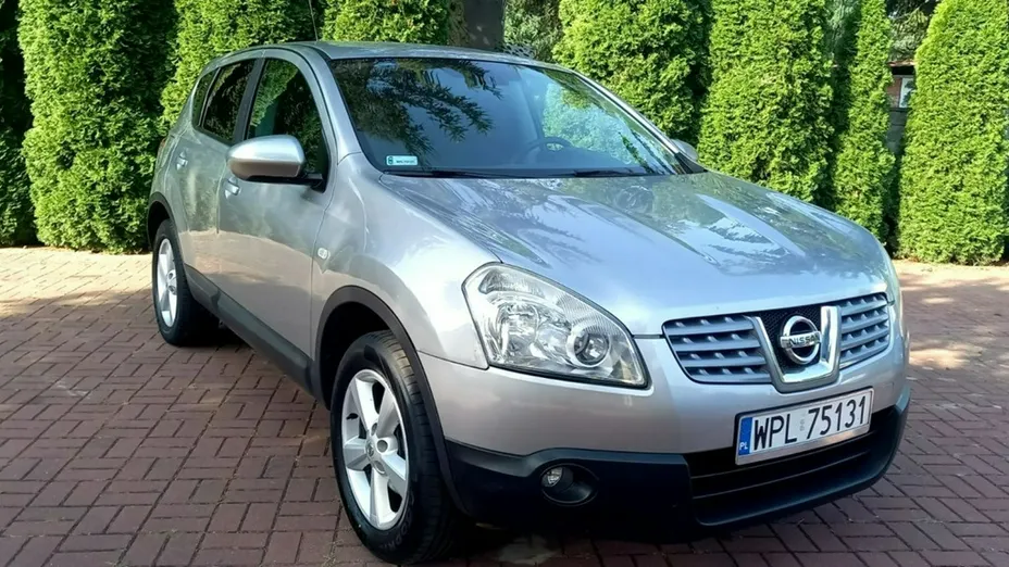 NISSAN Qashqai -